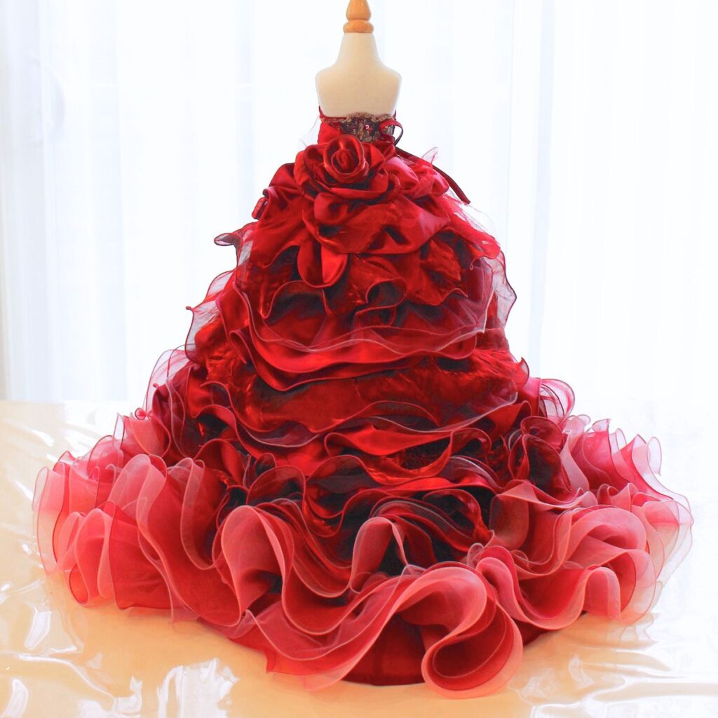 ミニチュアドレスの背面姿