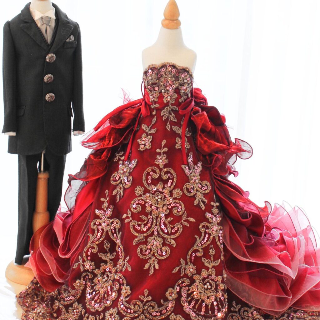 リメイク後のミニチュアドレスとタキシード