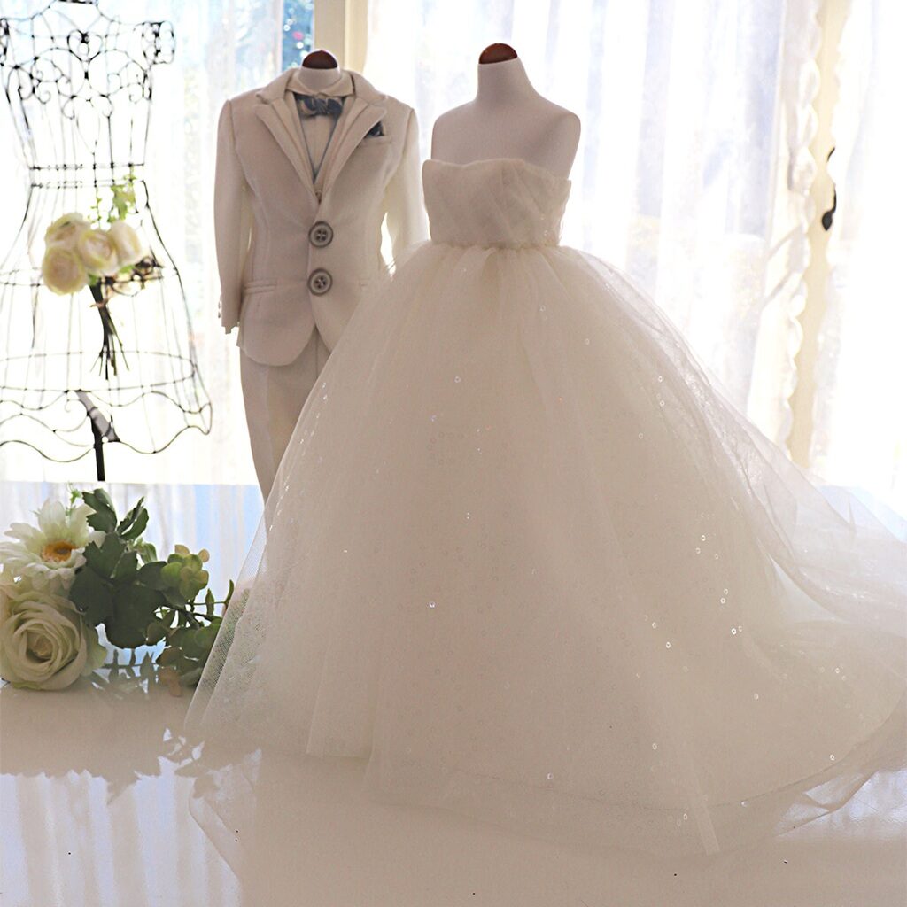 ミニチュアドレスとミニチュアタキシード